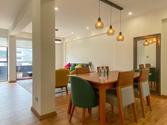 Beautiful 2BR with balcony in Miraflores